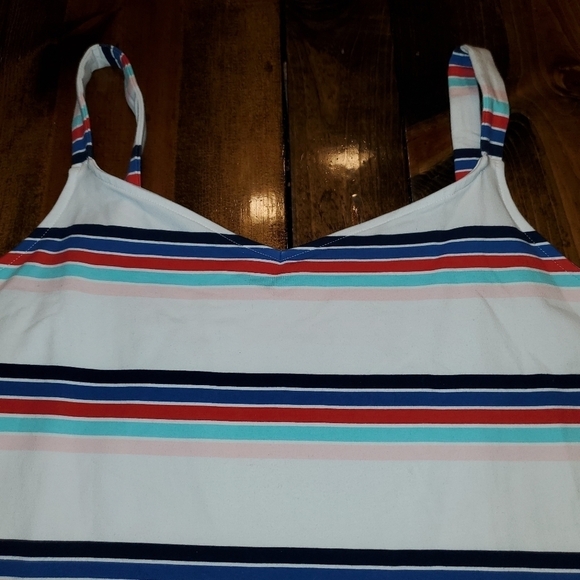 TORRID - white striped spaghetti strap tanktop Size 4, 4X, 26 NEW - Picture 2 of 8